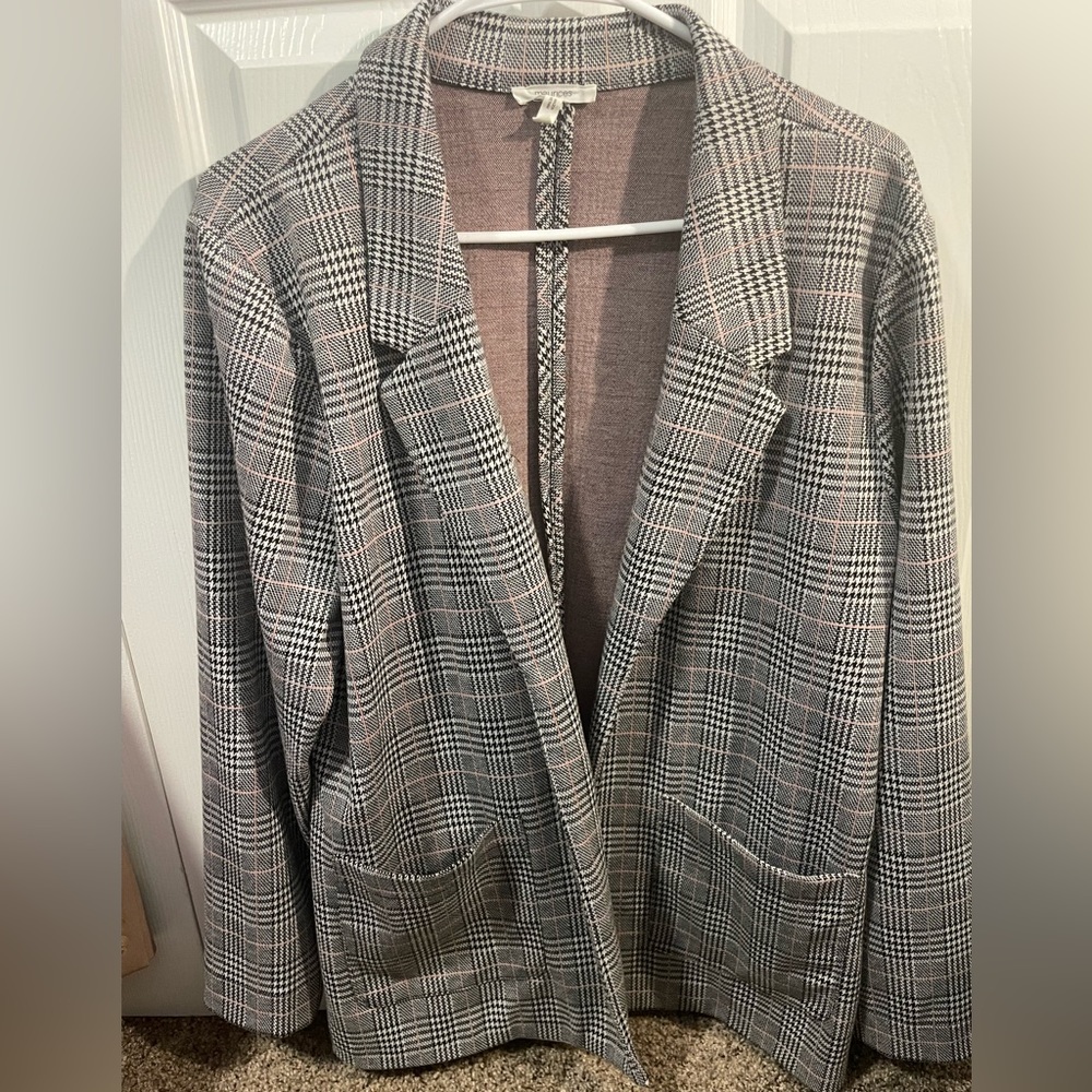 Maurices Black, pink, white Houndtooth Size XL